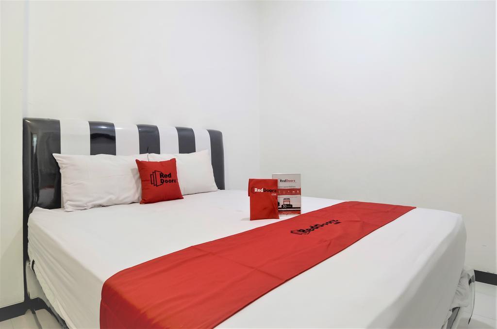 Reddoorz Near Poncol Station Hotel Semarang Kültér fotó